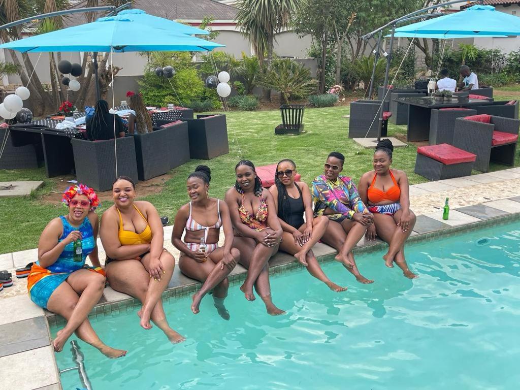 Africa Paradise - Or Tambo Airport Boutique Hotel Benoni Zewnętrze zdjęcie