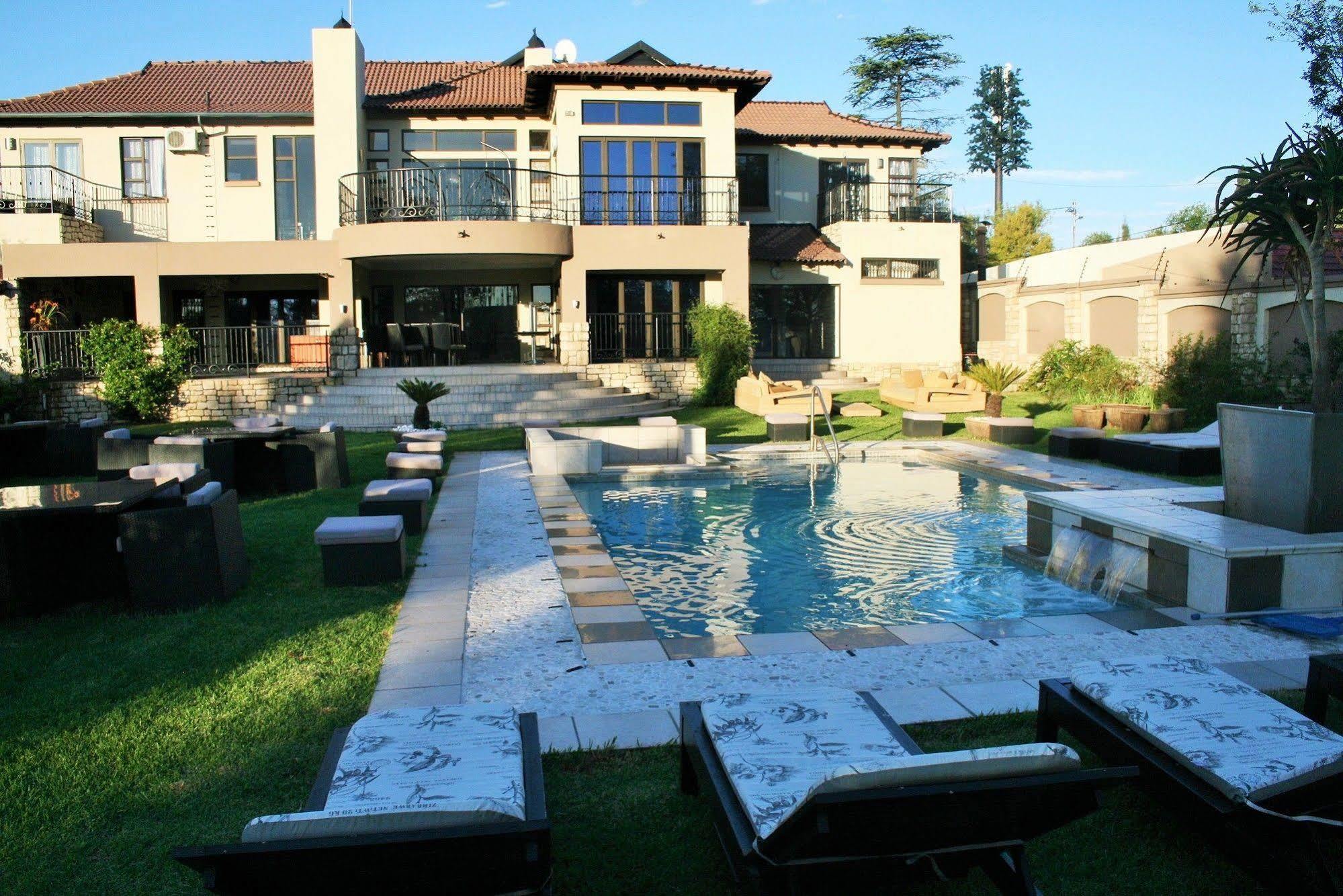 Africa Paradise - Or Tambo Airport Boutique Hotel Benoni Zewnętrze zdjęcie